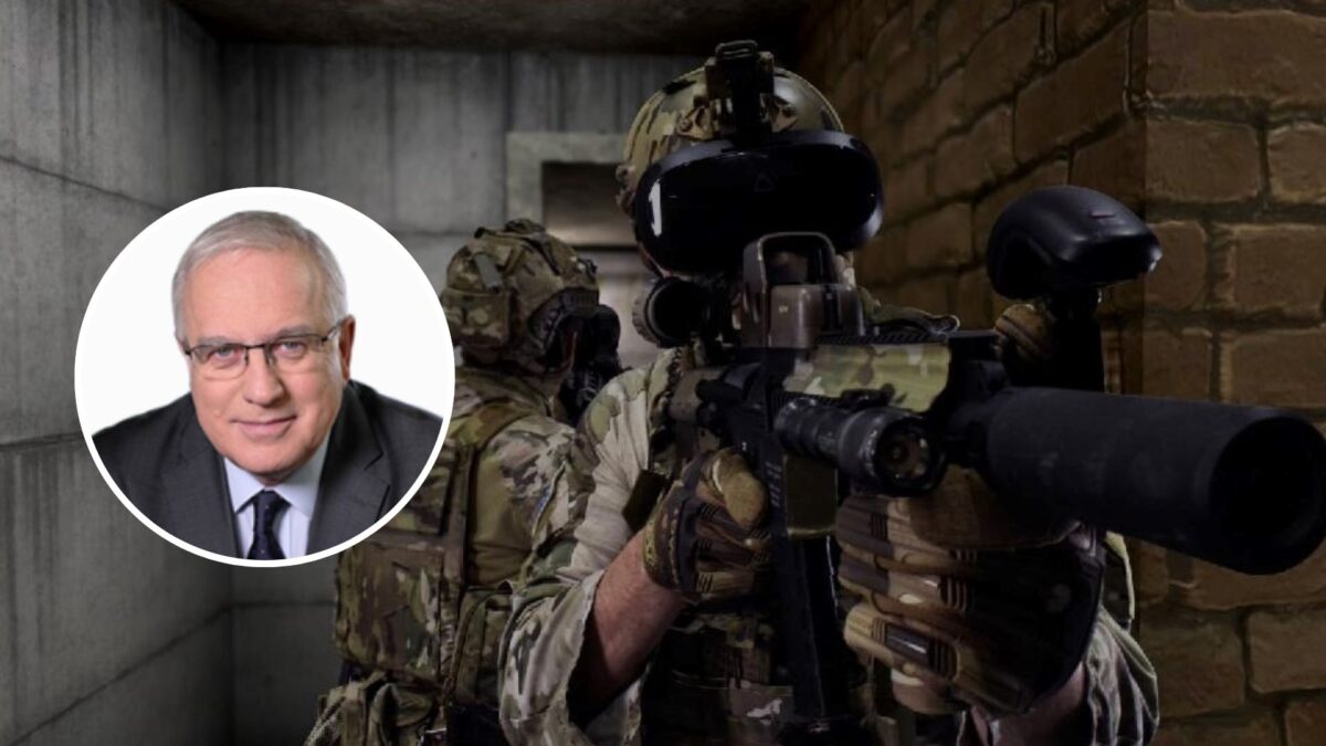 Photo of Alan Kohler on top of image of 2 Australian Army personnel wearing VR headsets